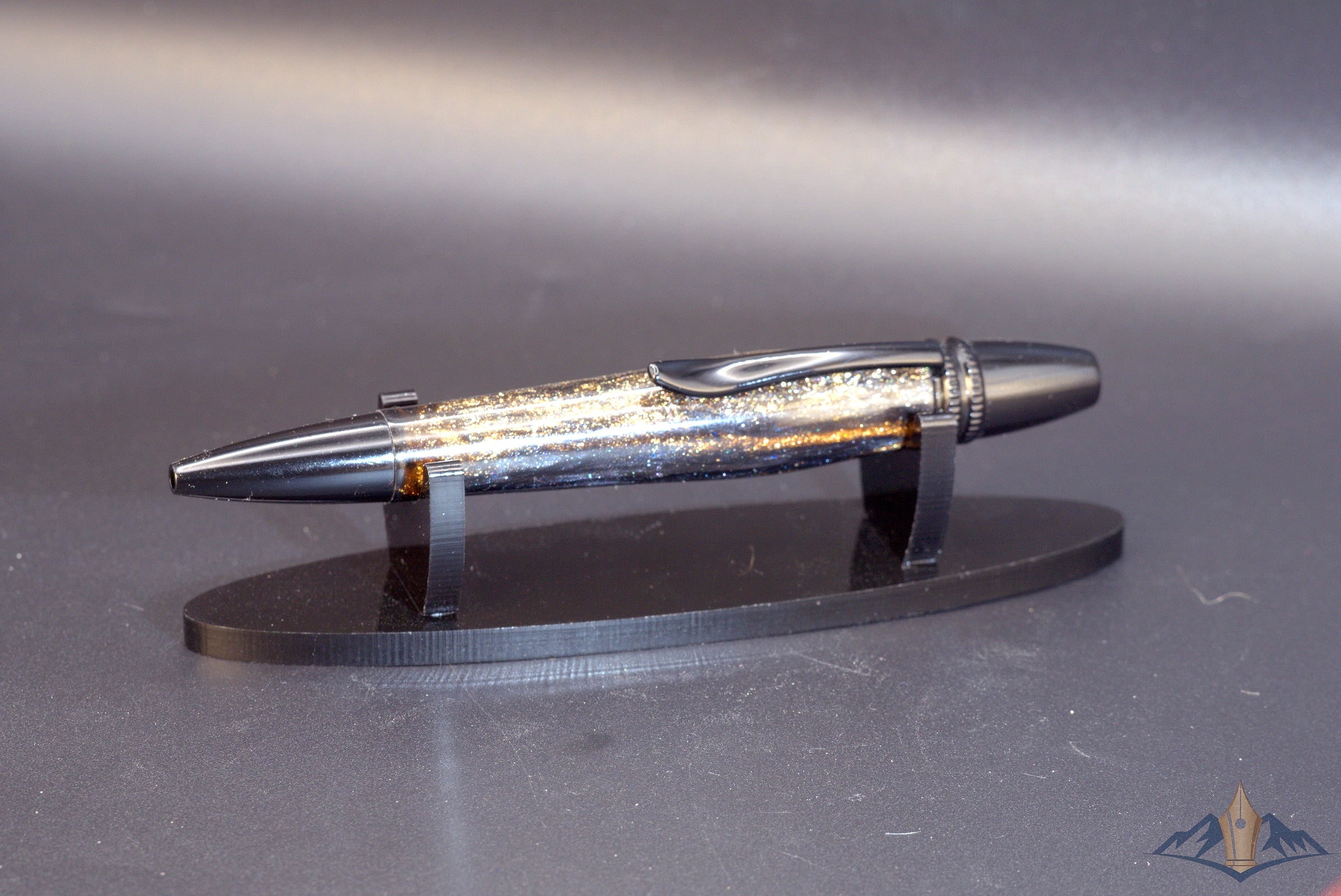 Alloy Office: Northstar — Black